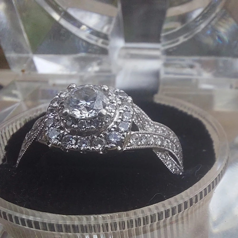 Neil Lane Bridal Set Round-Cut Diamond with Cushion Halo 14K White Gold - Picture 5 of 6
